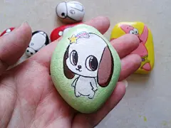 手绘石头画卡通DIY彩绘情侣原石创意画手工艺品定制批发萌萌哒-淘宝网