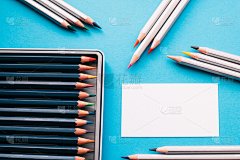 画家和铅笔的名片