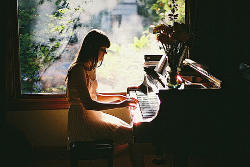 思念变成了琴键，我弹了一遍又一遍、钢琴、...