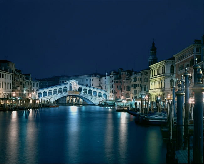 威尼斯城市夜景图片下载