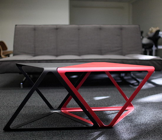 利用简单几何结构设计的桌子