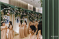 白绿+卡其色连续拱形装饰婚礼-国外婚礼-DODOWED婚礼策划网