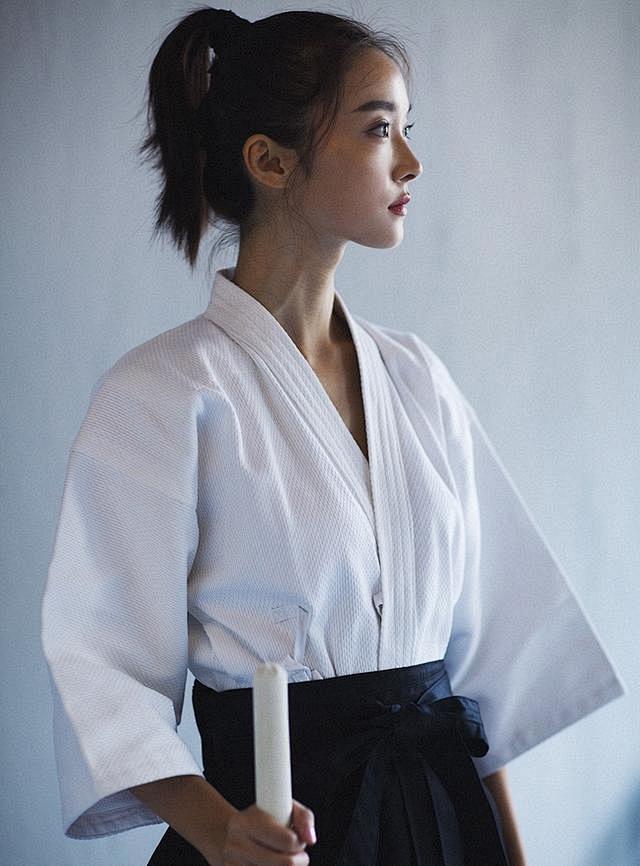 日本女武士美女剑道冷艳