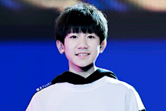 仲月十七采集到tfboys