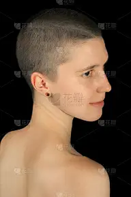 剃的女孩