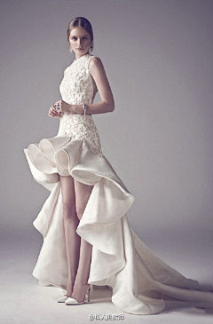 霄燕采集到The wedding dress