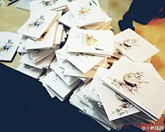 小新插画1247551890图片墙 今天再次签名签到手软~~~不过这批货所有的签名都签完了，啊哈哈，好辛苦￿a5c2192gw1eel859z7cjj20rs0m8gvr.jpg