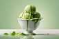 薄荷牛油果冰淇淋球绿色冰淇淋摄影图片