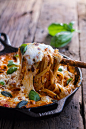 One Pot 30 Minute Creamy Tomato Basil Pasta Bake.

Really nice recipes. Every hour.