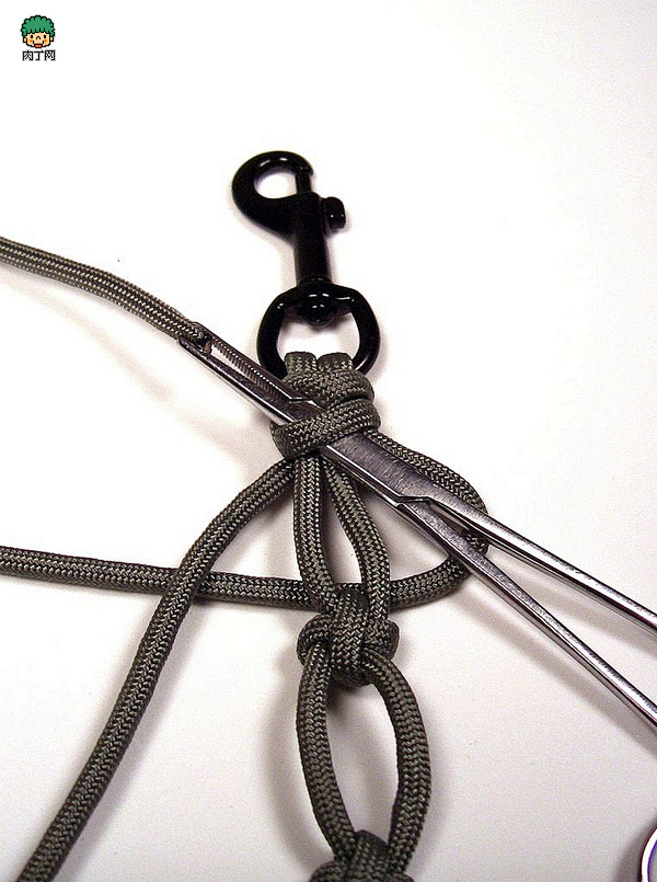 刀绳 钥匙链的个性绳结编织方法图片解析