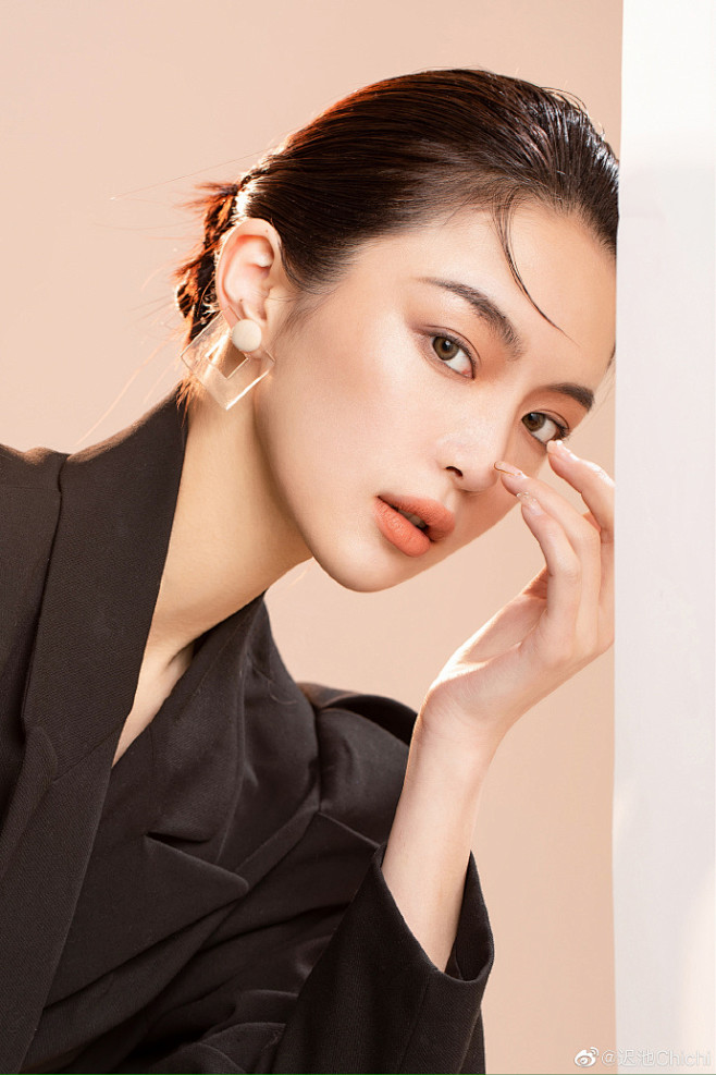  |质感色妆容！

✔️MyLipsBu...
