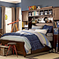 熟男卧室。单身男卧室，卧室，窗帘，墙面，地台，收纳，欧式，原木色，蓝色，