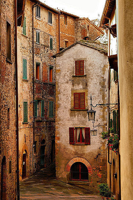 義大利托斯卡尼的中世紀村莊。。