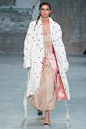 Marni Spring 2018 Ready-to-Wear  Fashion Show : The complete Marni Spring 2018 Ready-to-Wear  fashion show now on Vogue Runway.