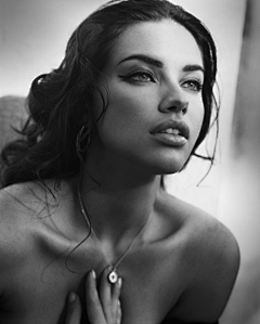 RelaxJun采集到名模Adriana Lima