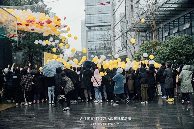 【圣诞特供狗粮】苹果蛋糕气球红包雨，连同...