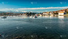 Port of San Vicente de la Barquera.Santander.Canta
