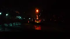 在洪泛路和雷雨上开车