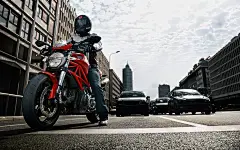 杜卡迪炫酷机车壁纸 图乐网www.tu6.cn