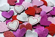 五彩缤纷的情人节心形礼物