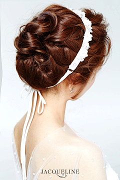 Ryu1126采集到Bridal hairstyle