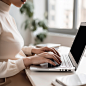 AI绘画_Prompts_LoveHex_Pregnant_woman_working_on_laptop._Cropped_image_of_preg_8ccad75c-bdec-4d79-8417-903e810e72cd_xpanx.com