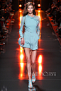绮丽多姿的海底世界！艾莉·萨博 (Elie Saab) 2015春夏女装秀，海报时尚网带你亲临2015春夏巴黎时装周_第4页_Elie Saab