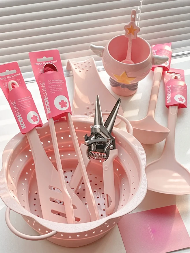 啊啊~魔法少女樱的粉色厨具真的太好看啦