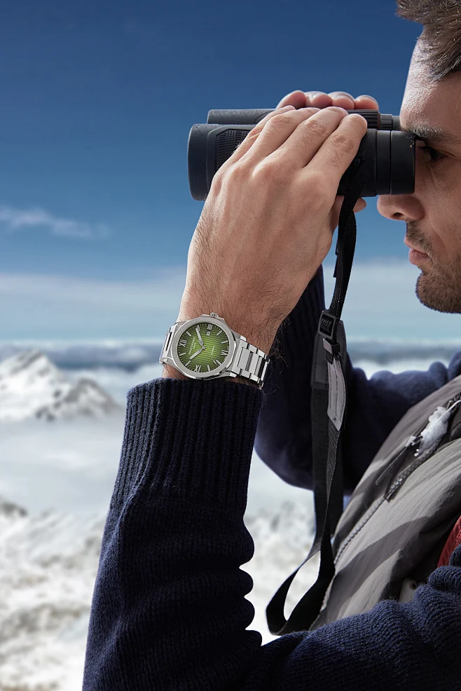 Fashion model watch-花瓣网