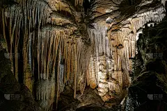 洞穴的形成，石笋，流石，窗帘，柱子