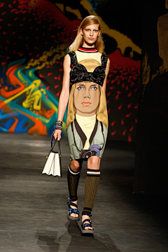 lneekaa采集到PRADA 2014ss