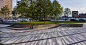 商业街道转角广场 Pier 4 Plaza by Myk-d :   Myk-d ：码头4广场连接波士顿海港步道和当代艺术学院，位于波士顿海港区创新区。 灵感来自于基地的分层历史，广场庆祝历史铁路轨道的线性运动和定义这一景观的新型光纤和电气联动。 流体和线性铺路图突出了在现场以下移动的信息和电路的流动。 ...