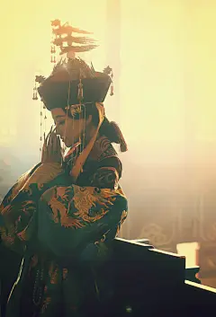 花若再开非故树，云能暂驻亦哀丝，不成消遣只成悲。
