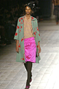 Dries Van Noten2005秋冬高级成衣发布秀_2005巴黎时装周图片226125_T台展示_VOGUE时尚网