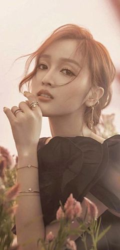 美女全面屏手机壁纸（57）