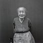 《A smiling old lady / Egy mosolygó öregasszony》，1986年