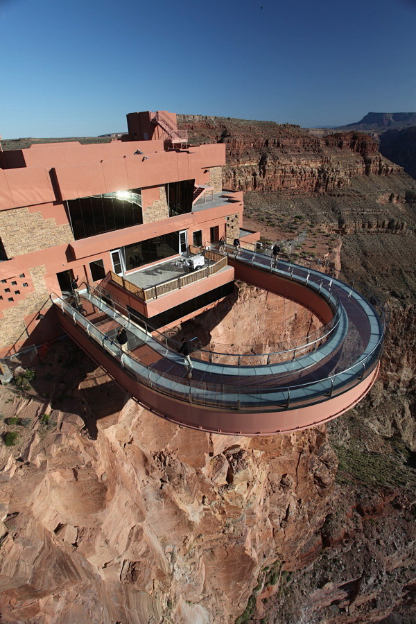 [空中玻璃走廊（Skywalk）] 位于...