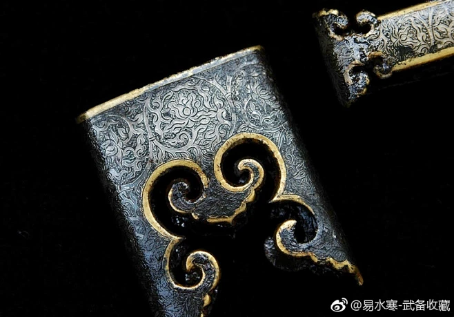大明鍐金银宝相花刀 张义瑶先生（瑶哥）藏品 《明会典》中对明刀的种类名称有所记载： 黑漆鞘靶摩挲刀黑漆鞘靶腰刀朱红漆鞘靶滚刀黑漆长靶滚刀红鲨鱼 ...