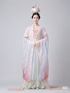 是WuWu采集到服饰