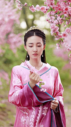 予心木子采集到倾城色：古装 古典美人
