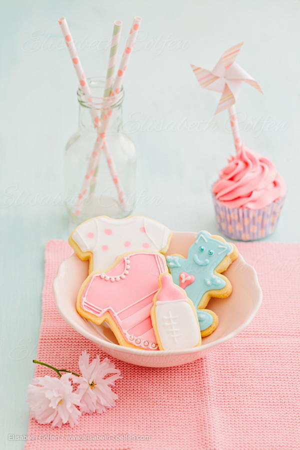 Baby shower cookies ...