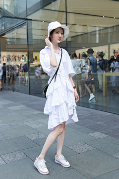 灵感穿搭采集到【国内街拍—女】