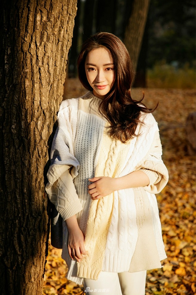 组图演员启星冬日大片曝光干净白毛衣大展曼妙清纯日前演员爱新觉罗
