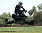 S3 2019 hoverbike——迪拜警方正在测试飞行摩托，现场有种科幻大片的既视感