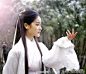 娱乐圈中穿白衣古装的女星们，杨幂刘亦菲很美，但第一却是她！