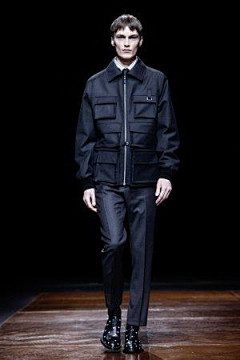 桔子梅采集到Dior Homme2014冬季男装系列发布秀