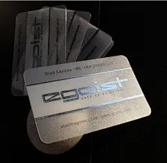 30张富有创意的透明名片设计