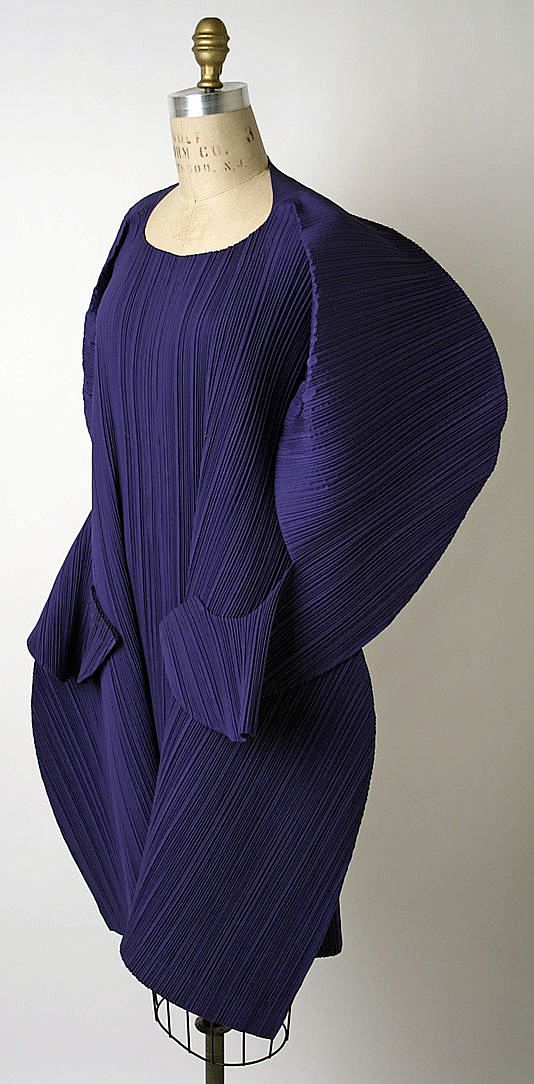 玩物丧志xxxx从桔呀转采于2020-10-04 08:26:06百褶  褶皱服装