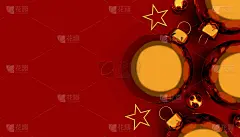 圣诞快乐，2022年新年呈现概念。红色背景上有金球、金星和圣诞装饰。前视图。平的。三维演示