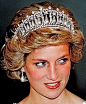 My favorite tiara and she wore it the way I like it best.    Cambridge Lovers' Knot Tiara worn by Diana, Princess of Wales@北坤人素材